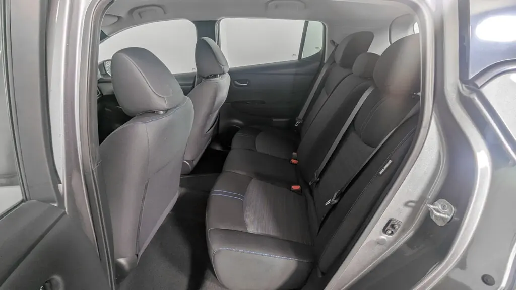 2020 NISSAN LEAF SV photo 16