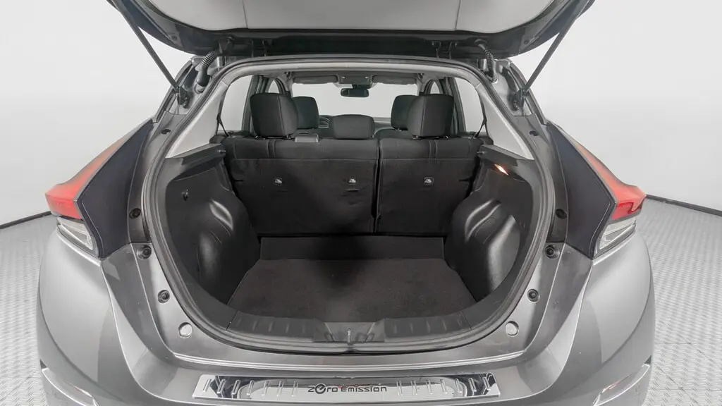 2020 NISSAN LEAF SV photo 17