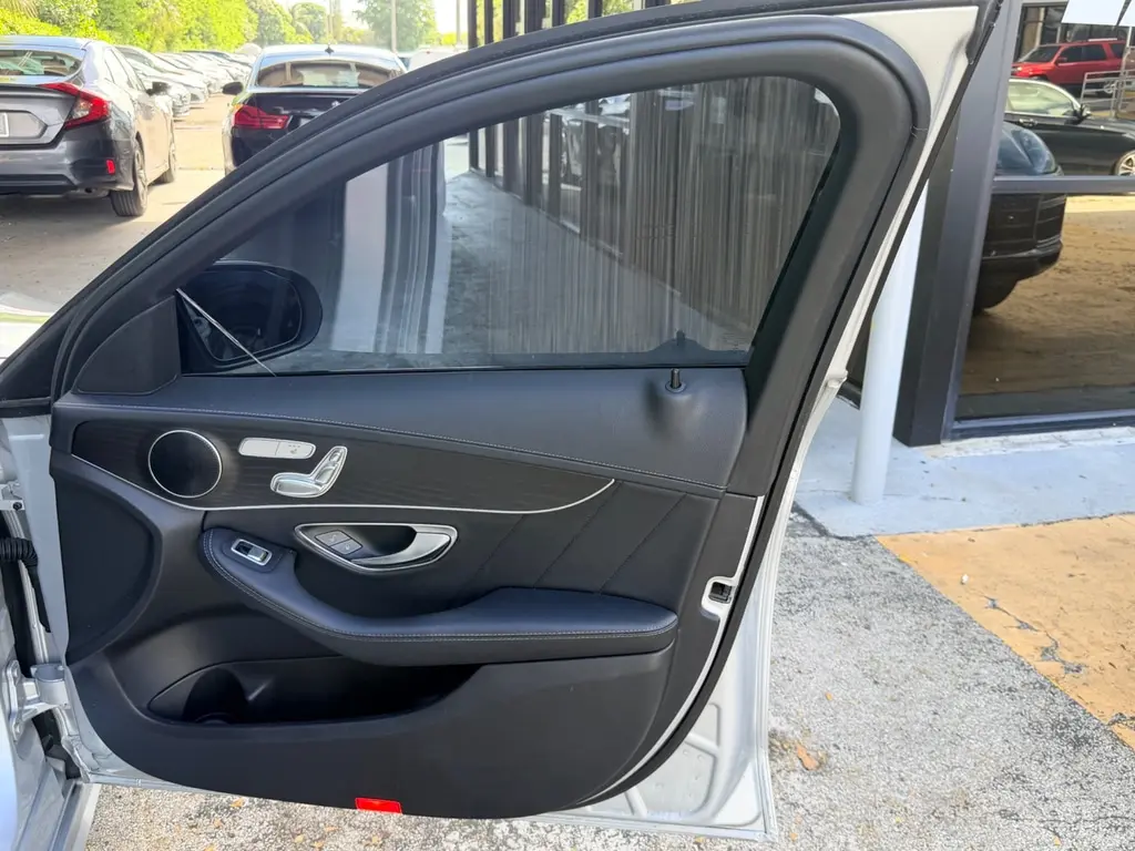 2016 MERCEDES-BENZ C-CLASS C 300 photo 12