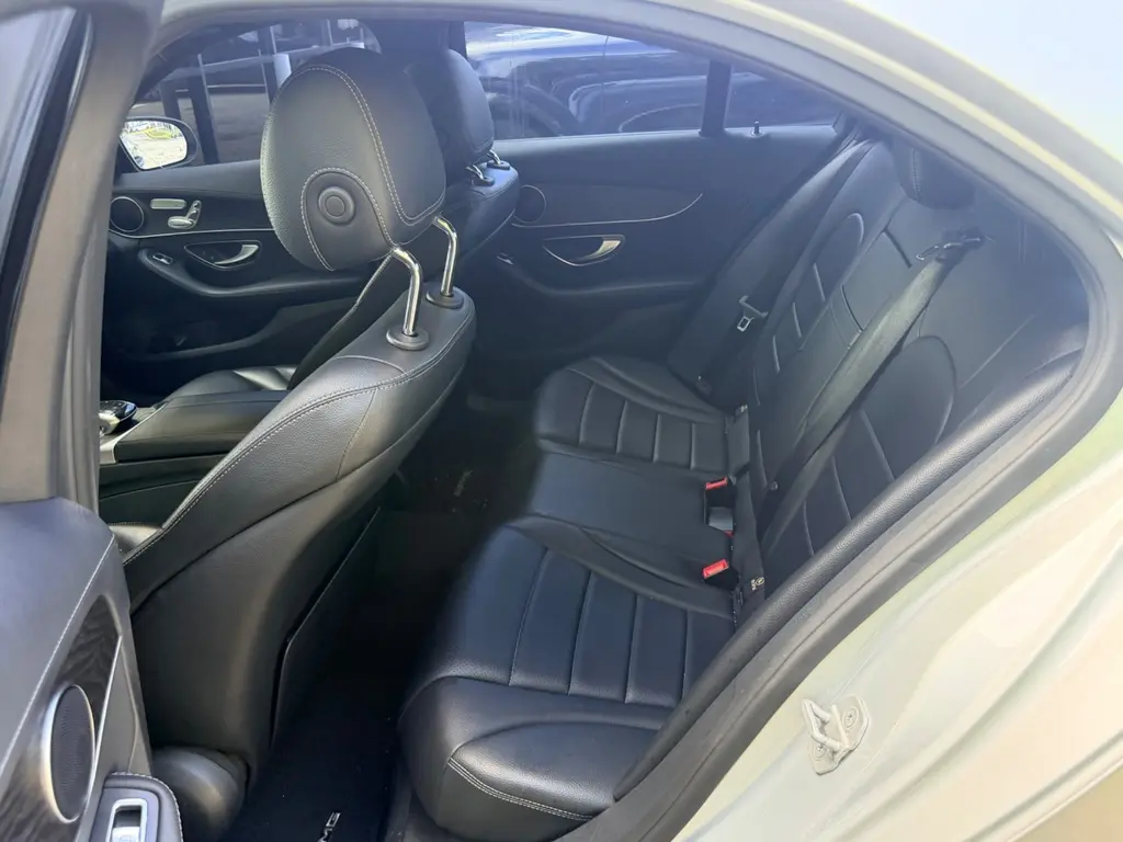 2016 MERCEDES-BENZ C-CLASS C 300 photo 18