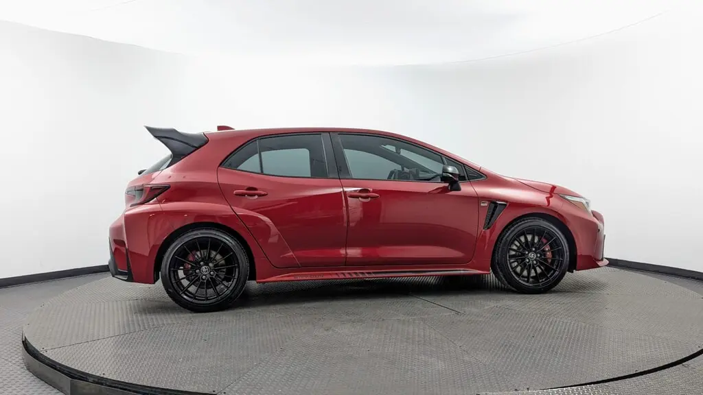 2023 TOYOTA GR COROLLA CORE photo 8