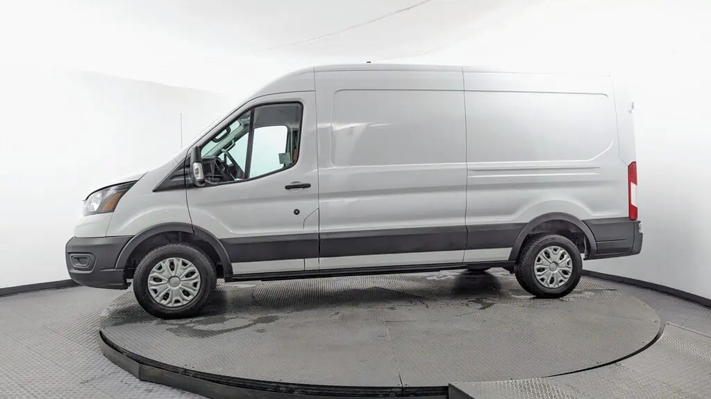 2023 FORD E-TRANSIT photo 2