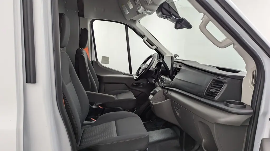 2023 FORD E-TRANSIT photo 17