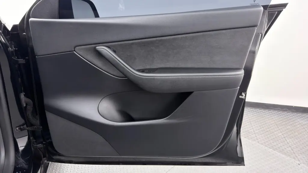 2022 TESLA MODEL Y PERFORMANCE photo 21