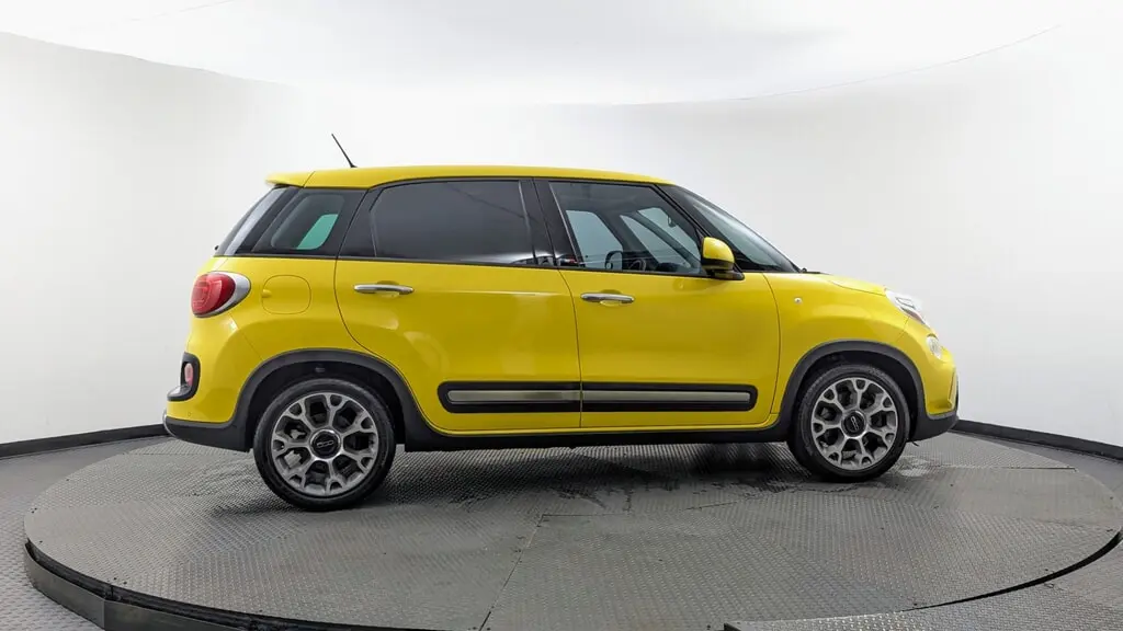 2014 FIAT 500L TREKKING photo 8