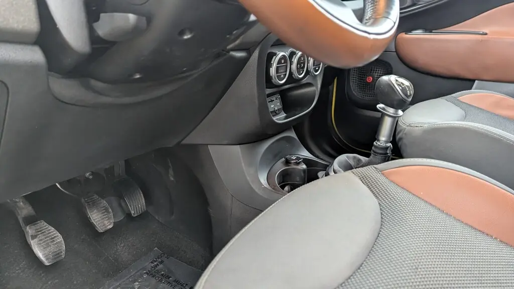 2014 FIAT 500L TREKKING photo 25