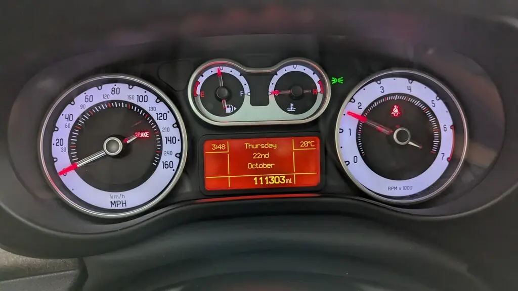 2014 FIAT 500L TREKKING photo 27