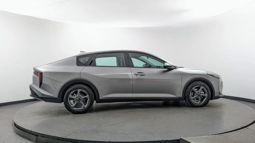 2026 KIA K4 LXS photo 8