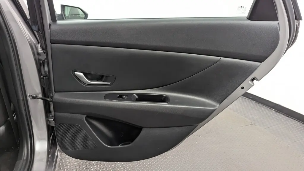 2024 HYUNDAI ELANTRA SEL photo 20
