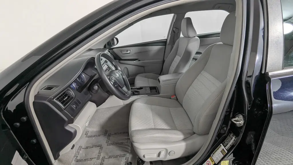 2015 TOYOTA CAMRY HYBRID LE photo 13