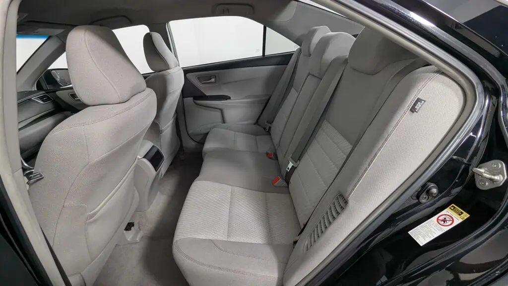2015 TOYOTA CAMRY HYBRID LE photo 16