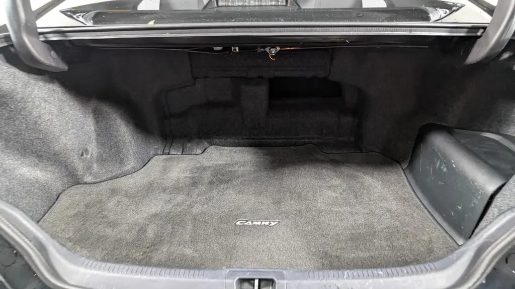 2015 TOYOTA CAMRY HYBRID LE photo 17