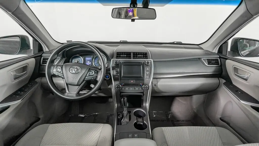 2015 TOYOTA CAMRY HYBRID LE photo 26