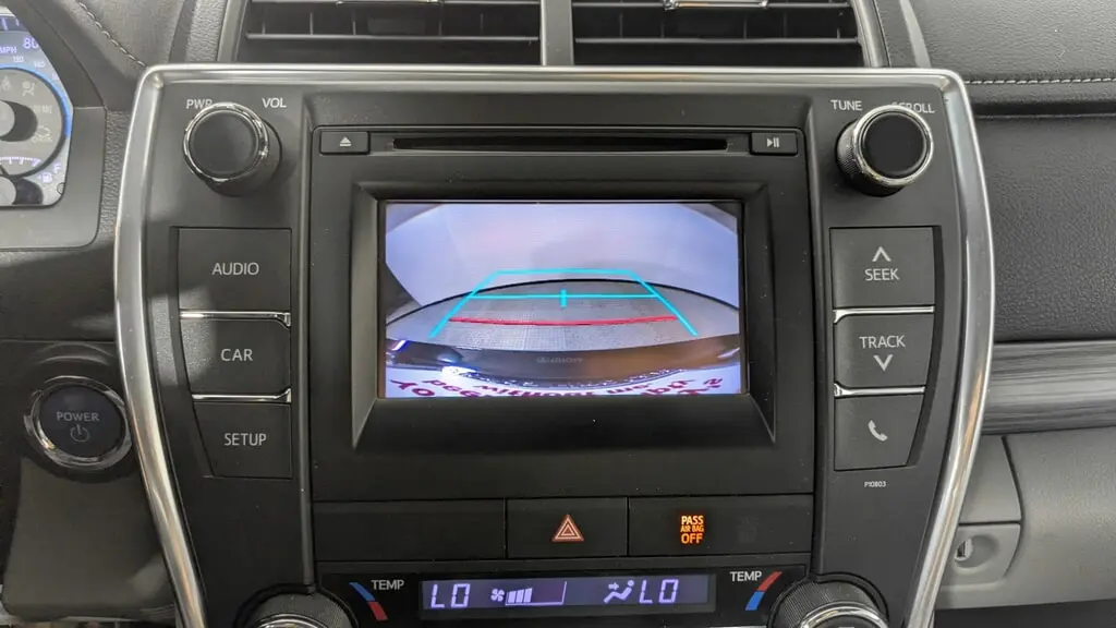 2015 TOYOTA CAMRY HYBRID LE photo 30