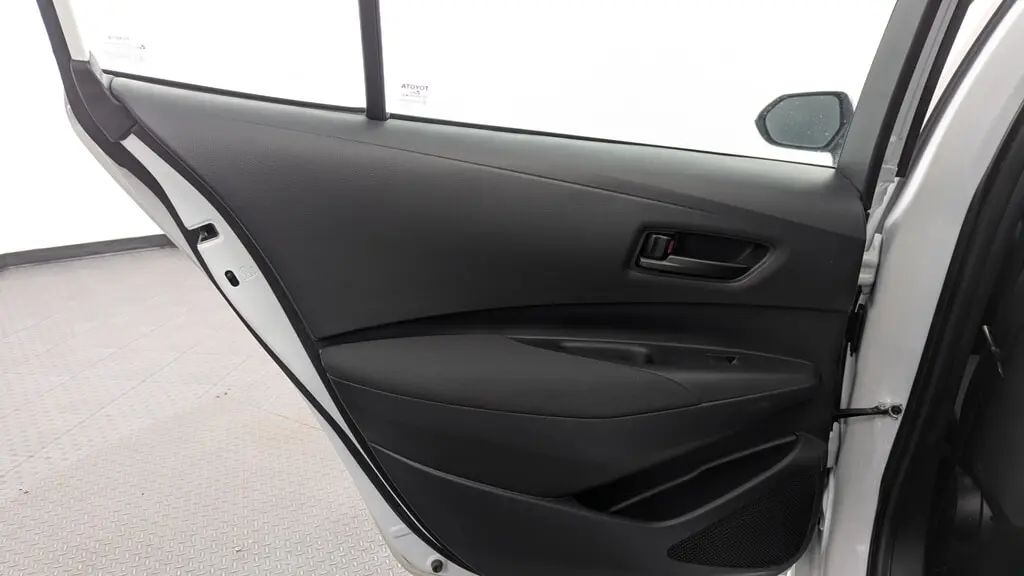 2025 TOYOTA COROLLA LE photo 15