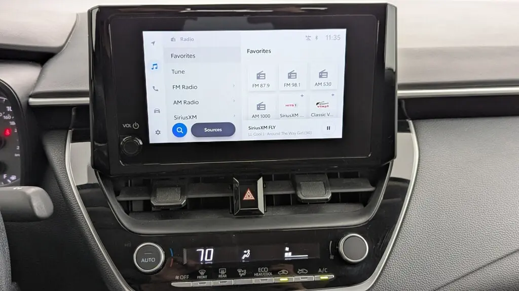 2025 TOYOTA COROLLA LE photo 27