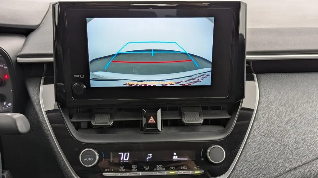 2025 TOYOTA COROLLA LE photo 28