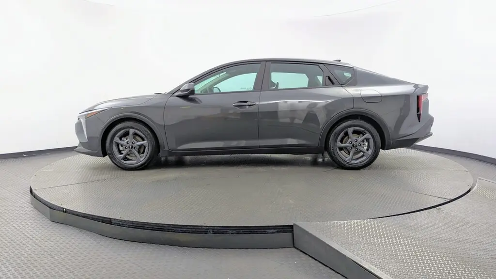 2026 KIA K4 LXS photo 2