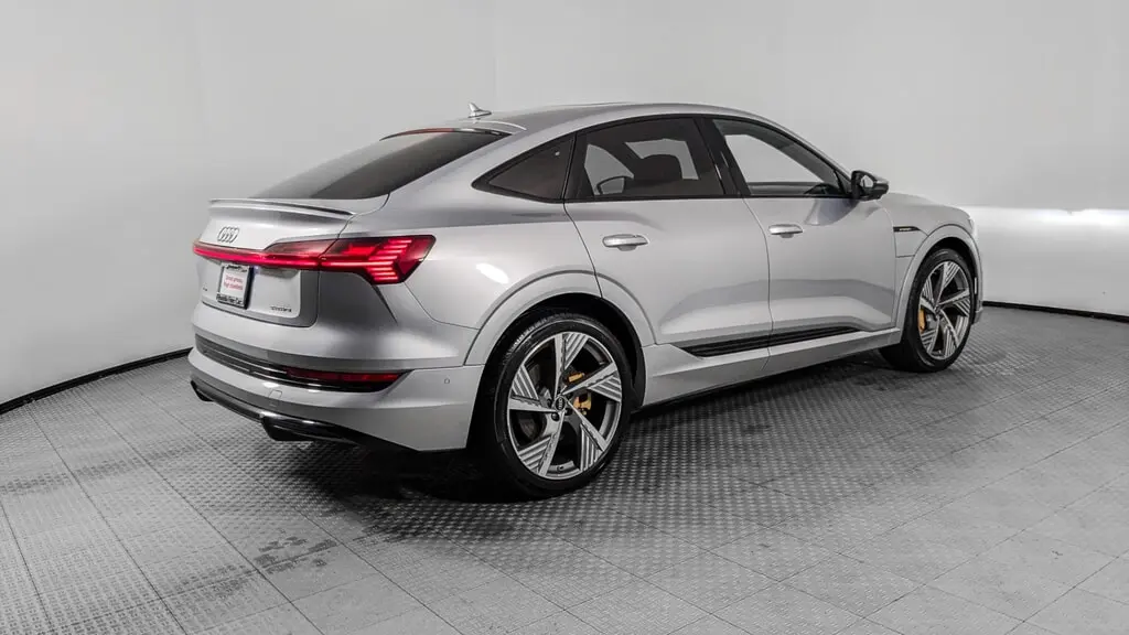 2022 AUDI E-TRON SPORTBACK S LINE PRESTIGE photo 6