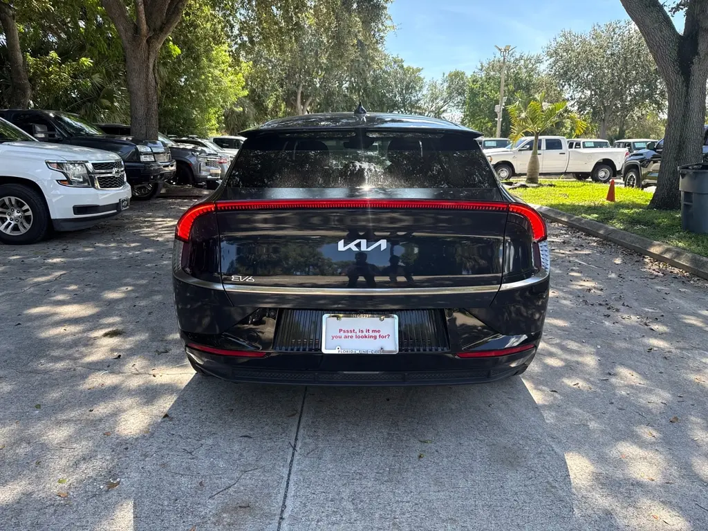2024 KIA EV6 WIND photo 6