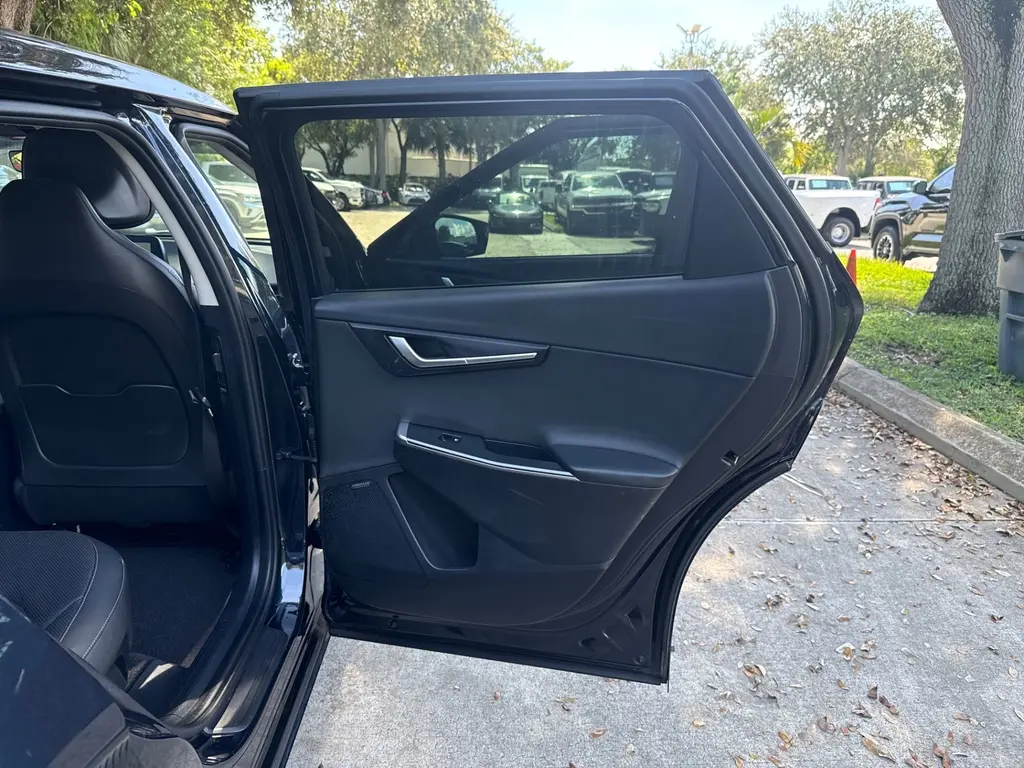 2024 KIA EV6 WIND photo 17