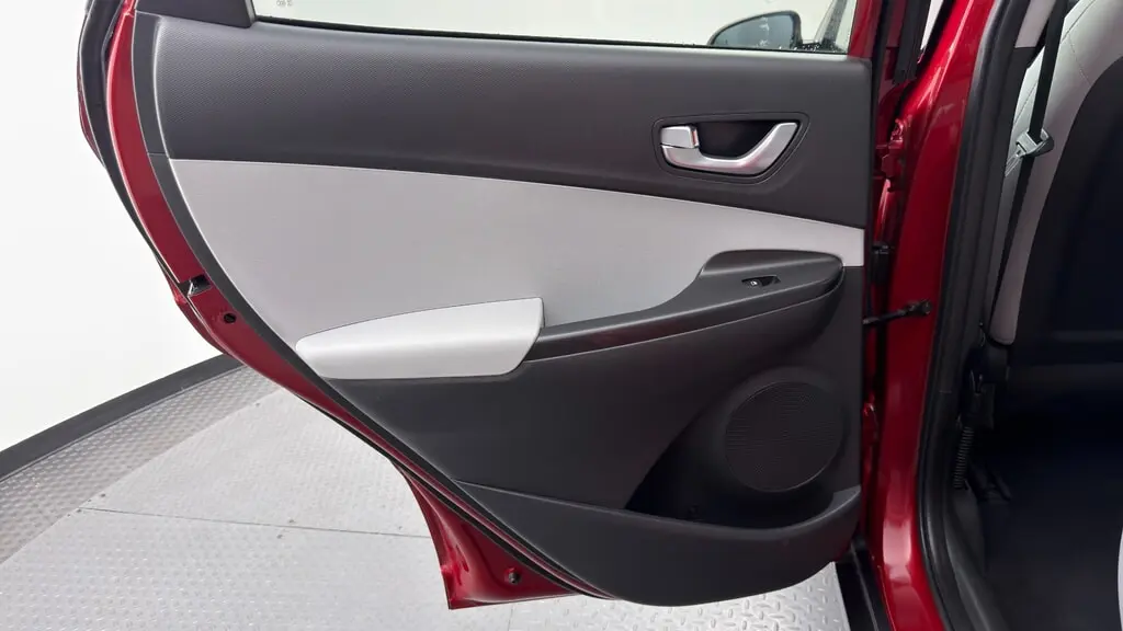 2023 HYUNDAI KONA ELECTRIC SE photo 15