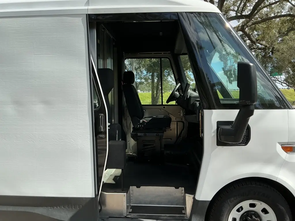 2024 BRIGHTDROP ZEVO 600 photo 13