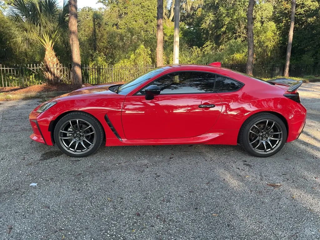 2022 TOYOTA GR86 photo 2