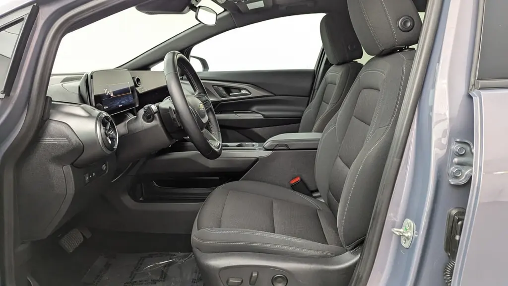 2025 CHEVROLET EQUINOX EV LT1 W/PCY photo 11