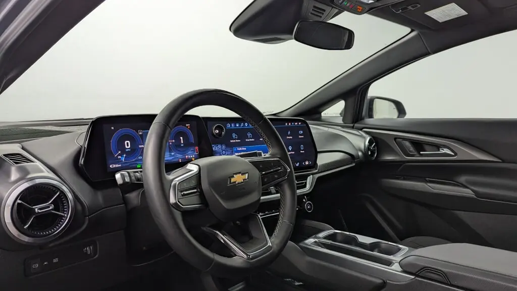 2025 CHEVROLET EQUINOX EV LT1 W/PCY photo 19