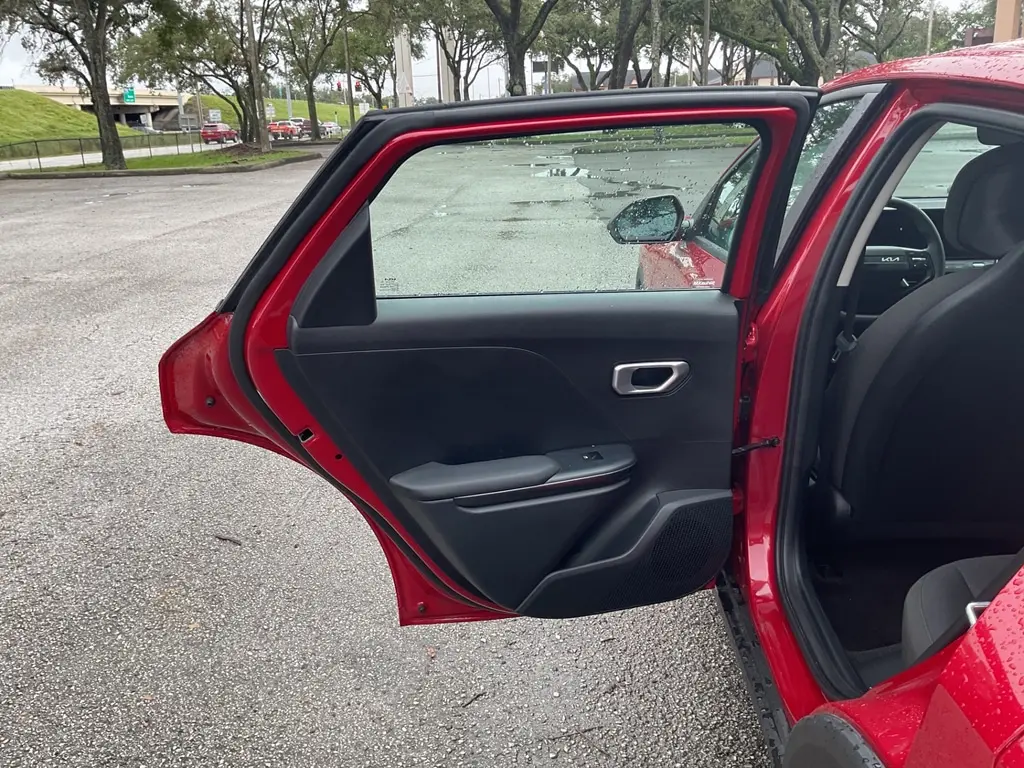 2026 KIA K4 LXS photo 11
