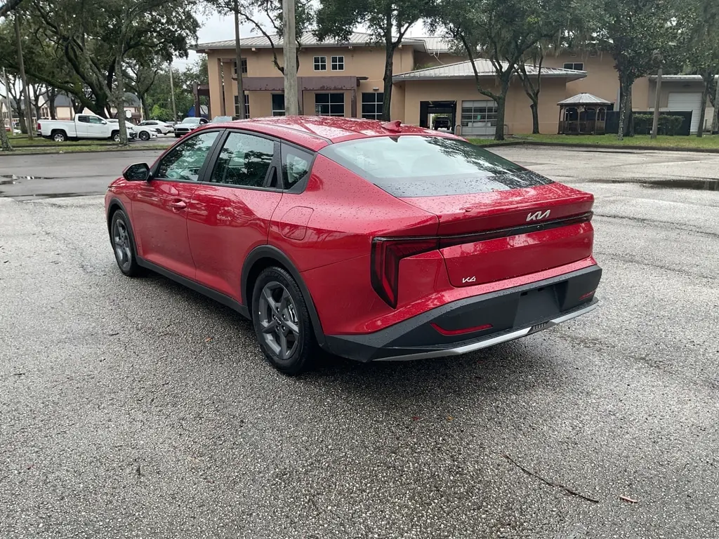 2026 KIA K4 LXS photo 3