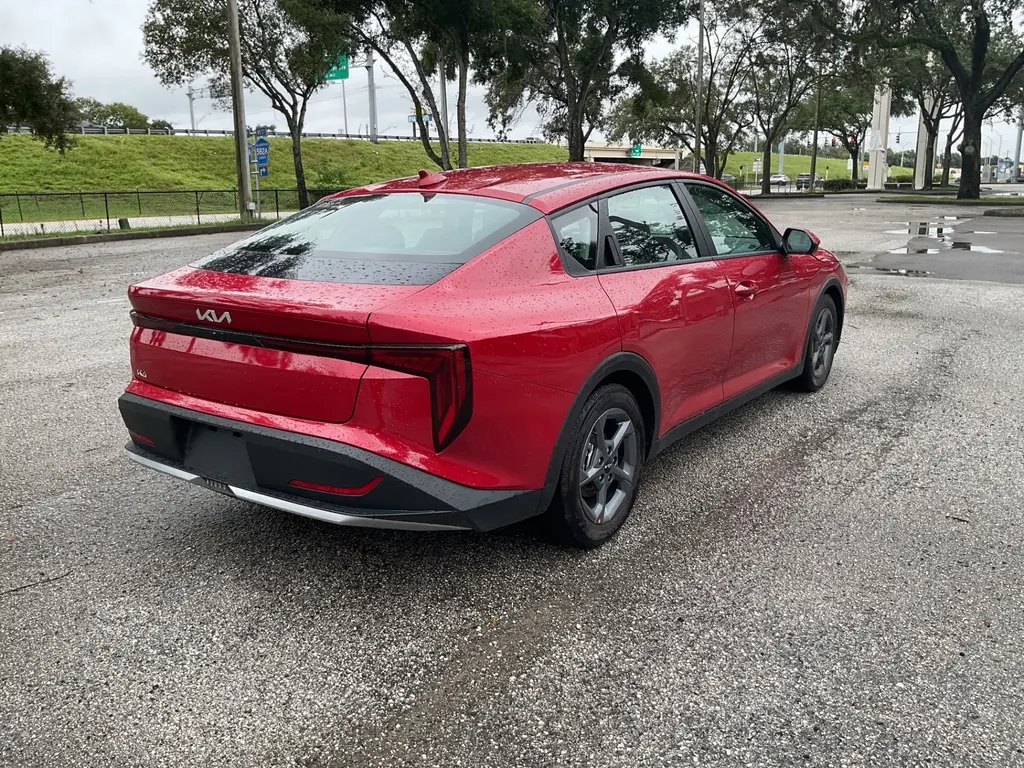 2026 KIA K4 LXS photo 5