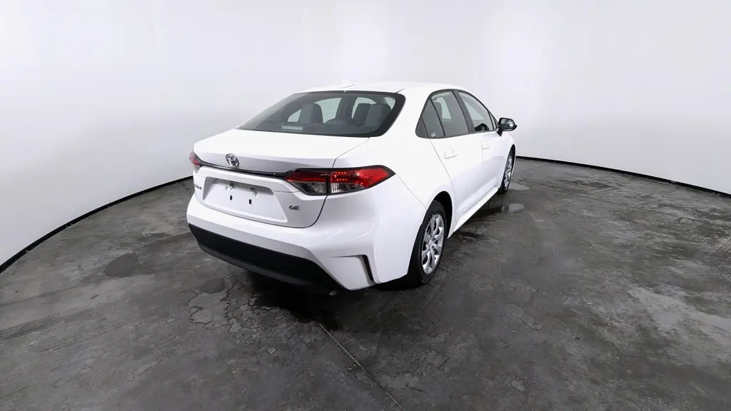 2024 TOYOTA COROLLA LE photo 5