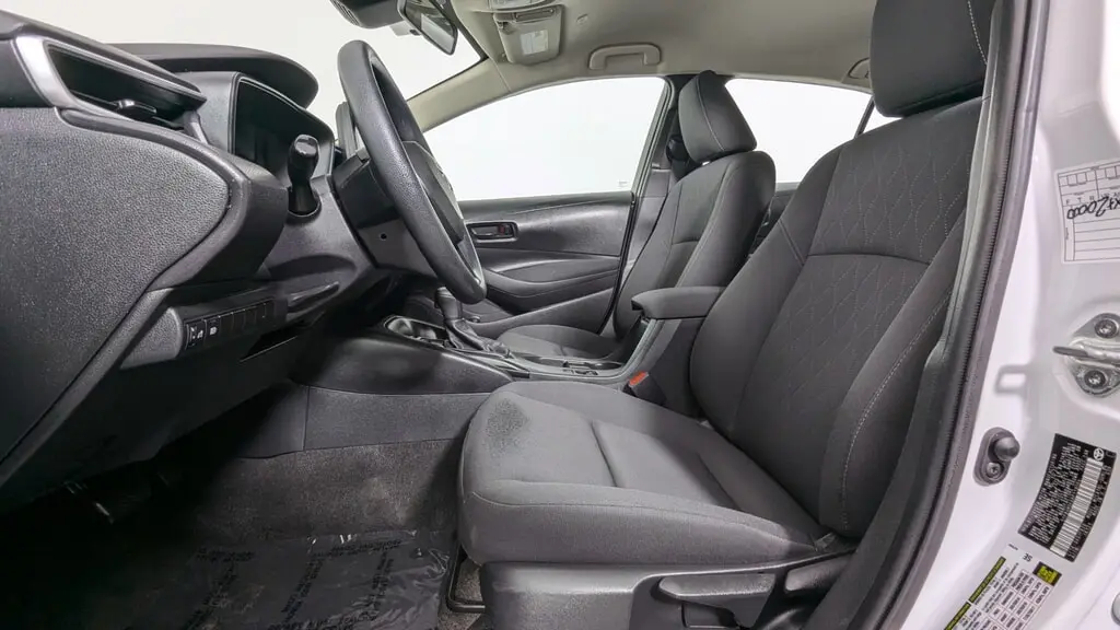 2024 TOYOTA COROLLA LE photo 11