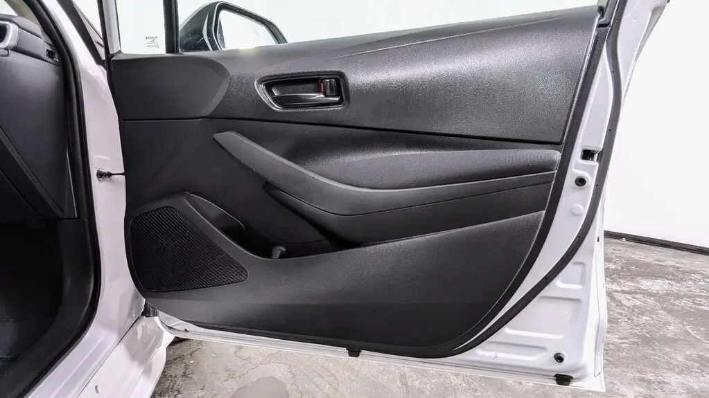 2024 TOYOTA COROLLA LE photo 17