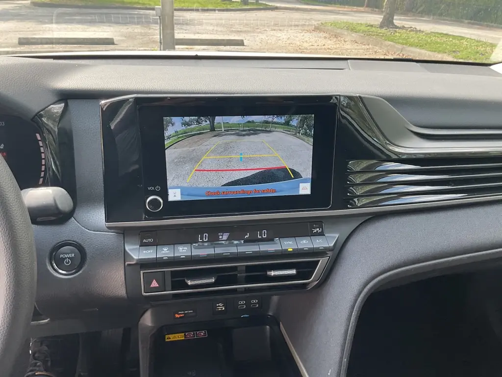 2025 TOYOTA CAMRY LE photo 19