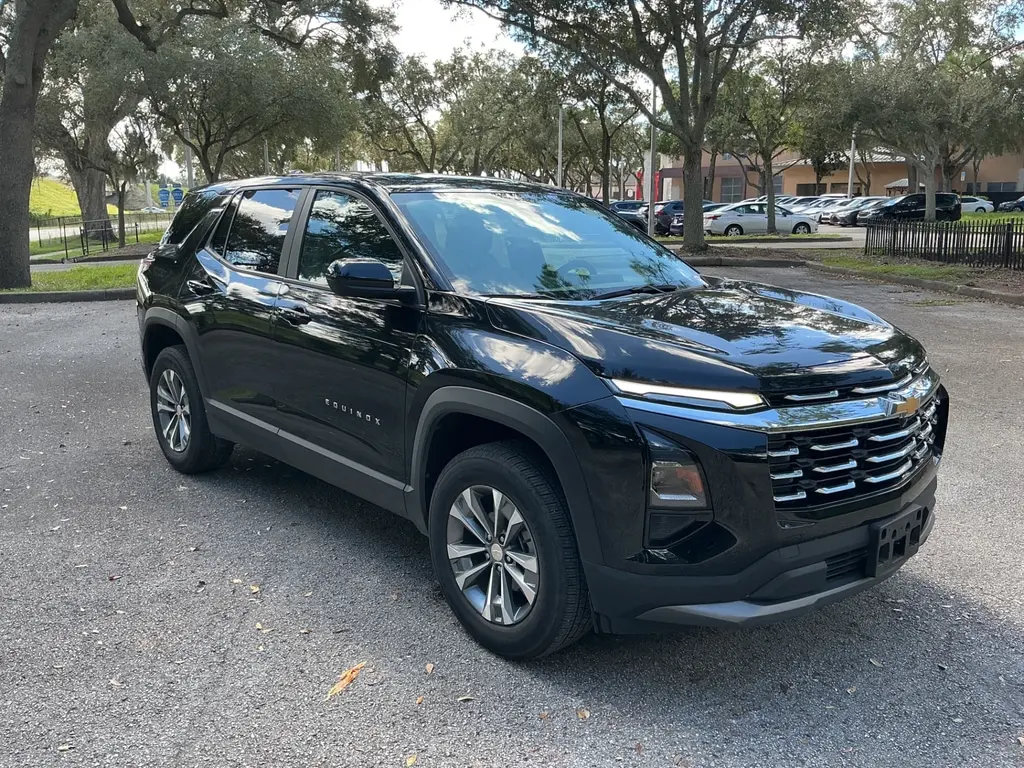 2025 CHEVROLET EQUINOX FWD LT photo 7