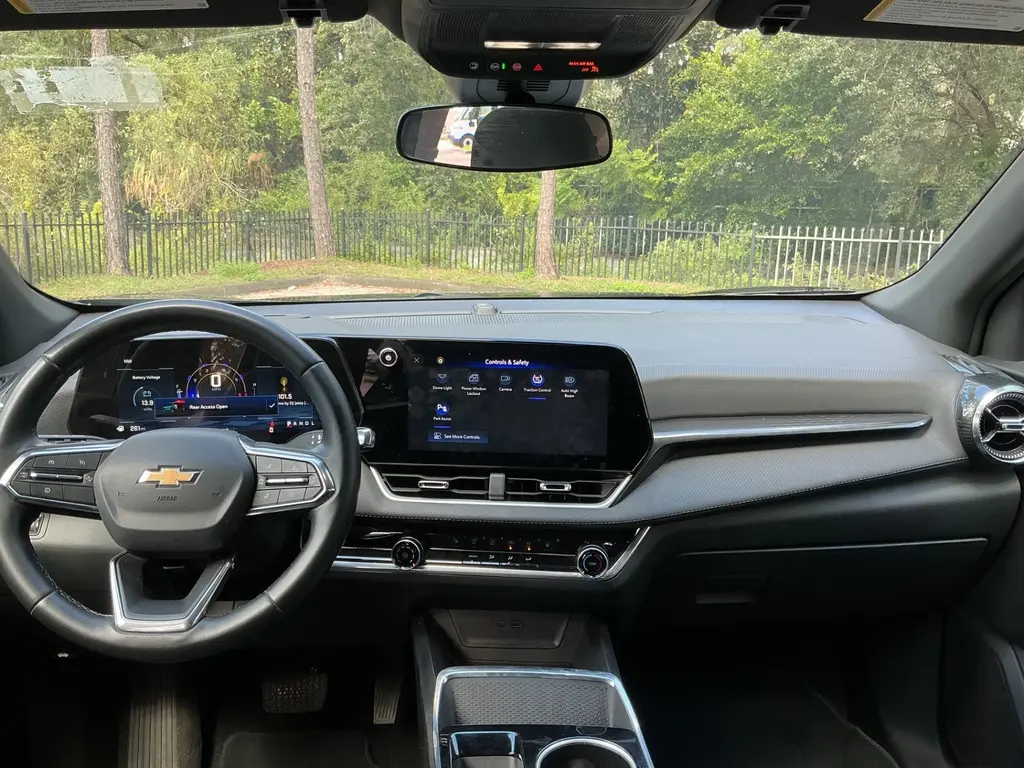 2025 CHEVROLET EQUINOX FWD LT photo 13