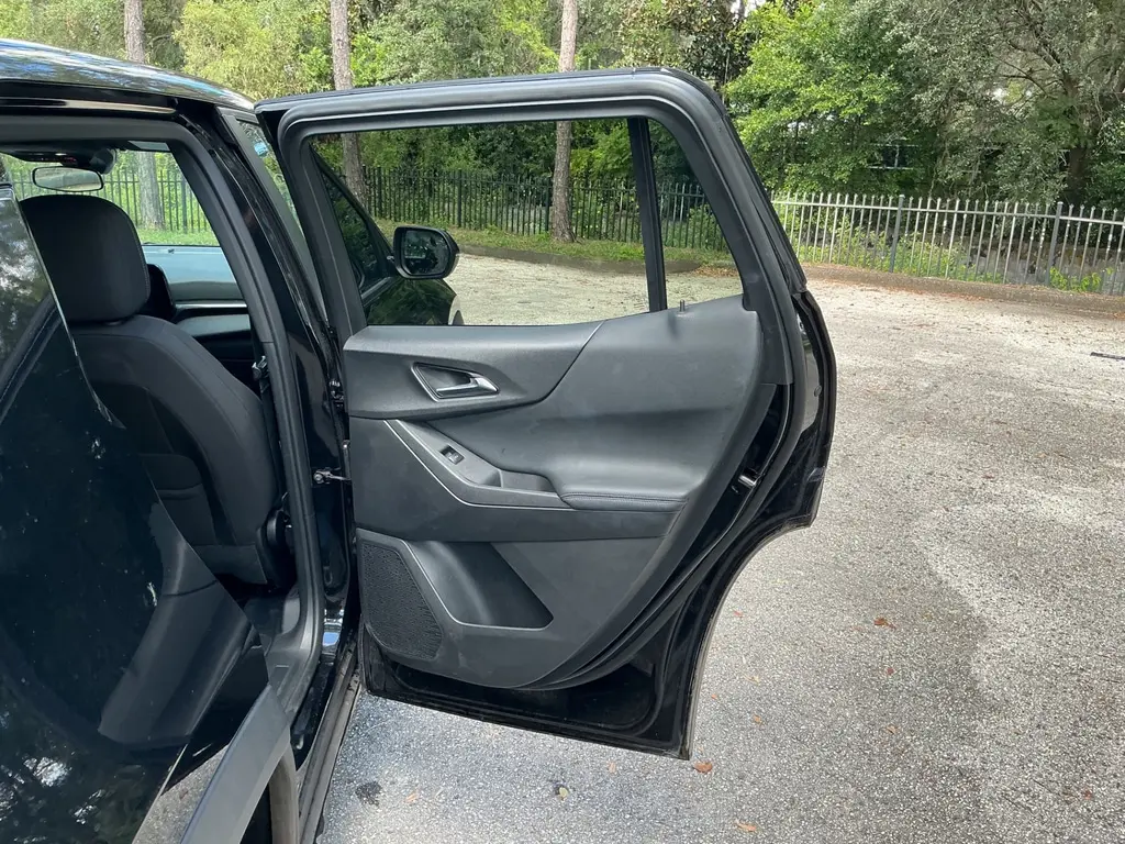 2025 CHEVROLET EQUINOX FWD LT photo 15
