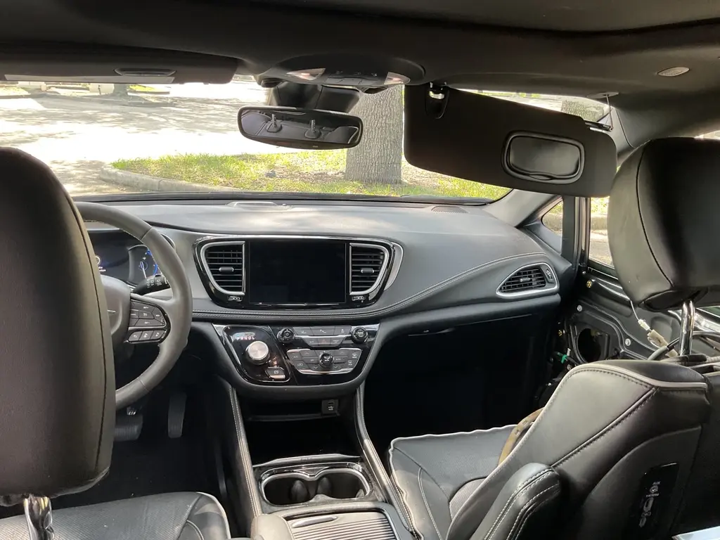 2023 CHRYSLER PACIFICA HYBRID LIMITED photo 12
