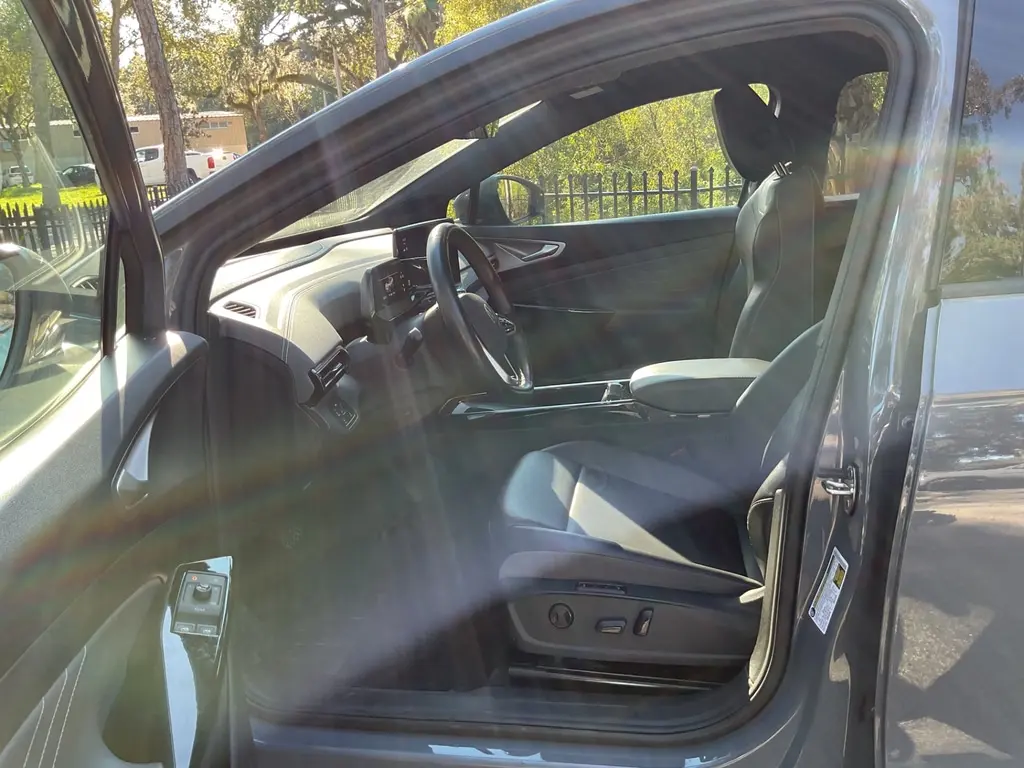 2023 VOLKSWAGEN ID.4 S photo 10