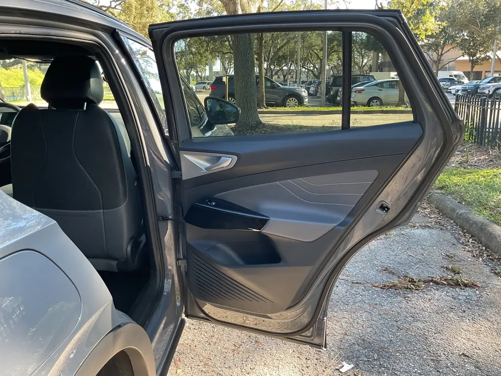 2023 VOLKSWAGEN ID.4 S photo 15