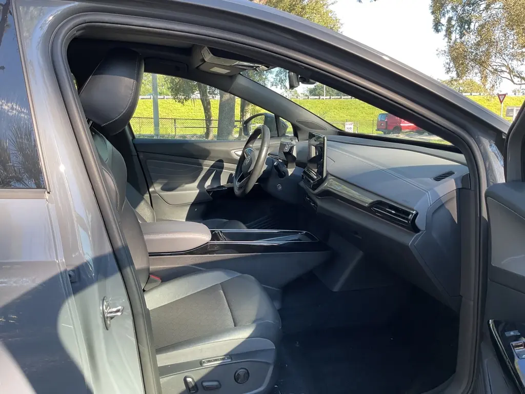 2023 VOLKSWAGEN ID.4 S photo 18