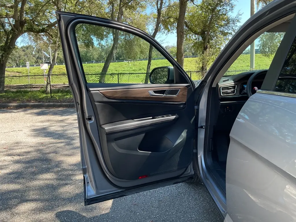 2024 VOLKSWAGEN ATLAS 2.0T SE photo 9