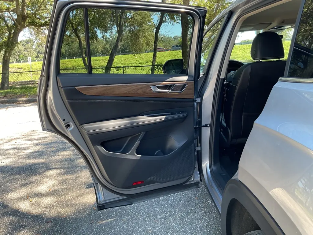 2024 VOLKSWAGEN ATLAS 2.0T SE photo 11