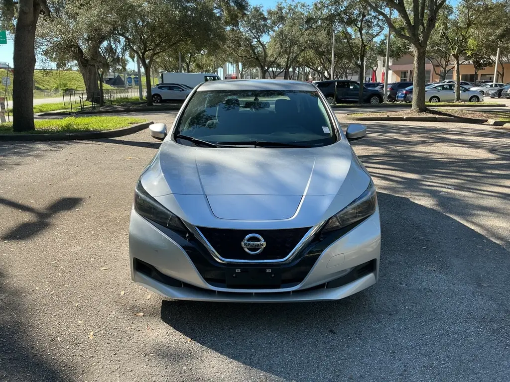 2018 NISSAN LEAF S photo 8