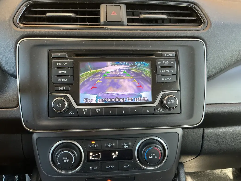 2018 NISSAN LEAF S photo 21