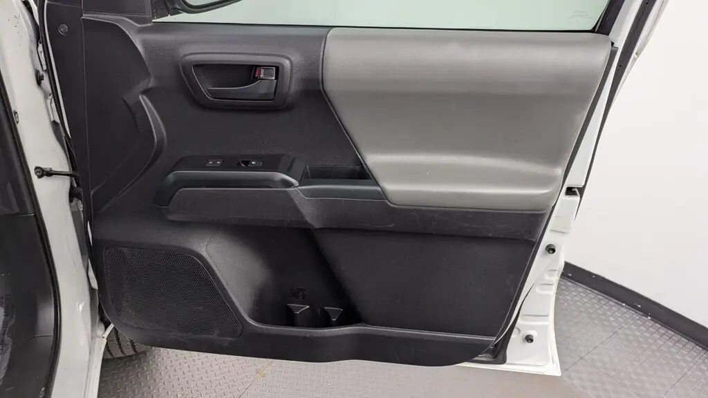 2021 TOYOTA TACOMA 2WD SR photo 16