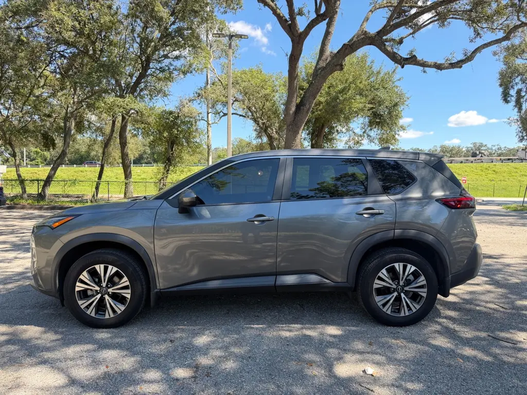 2022 NISSAN ROGUE SV photo 2